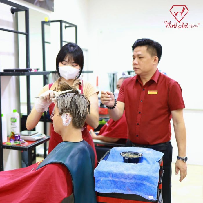 Hình ảnh học viên thực hành tại WNS