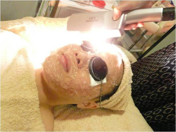 Phòng khám Da liễu & Thẩm mỹ – BS.CKII. Trần Thị Hạnh ảnh 1, hình ảnh thể hiện sự chuyên nghiệp và tận tâm trong chăm sóc sức khỏe làn da.