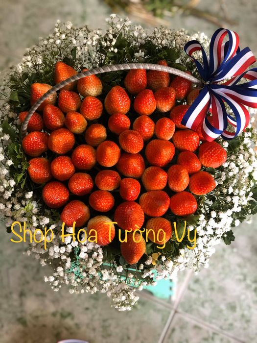 Hình ảnh tiệm hoa Tường Vy đầy màu sắc