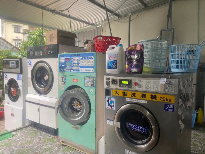 Không gian làm việc chuyên nghiệp tại Giặt Ủi A & E