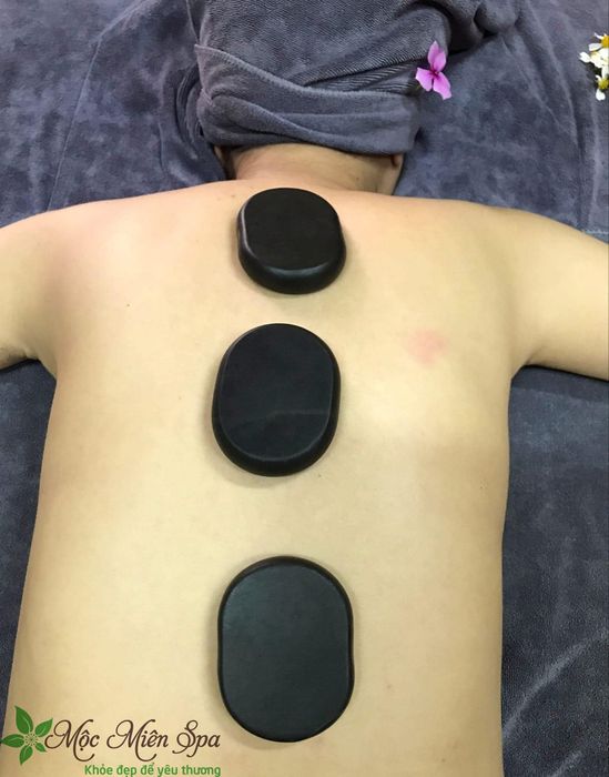 Hình ảnh quy trình chăm sóc da chuyên nghiệp tại Mộc Miên Spa