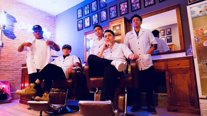 Hình ảnh CHÍ BARBER SHOP - Những kiểu tóc nam tính đang làm mưa làm gió