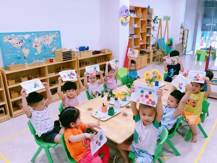 Hình ảnh lớp học tràn ngập tiếng cười tại Trường mầm non Mặt Trời Xanh