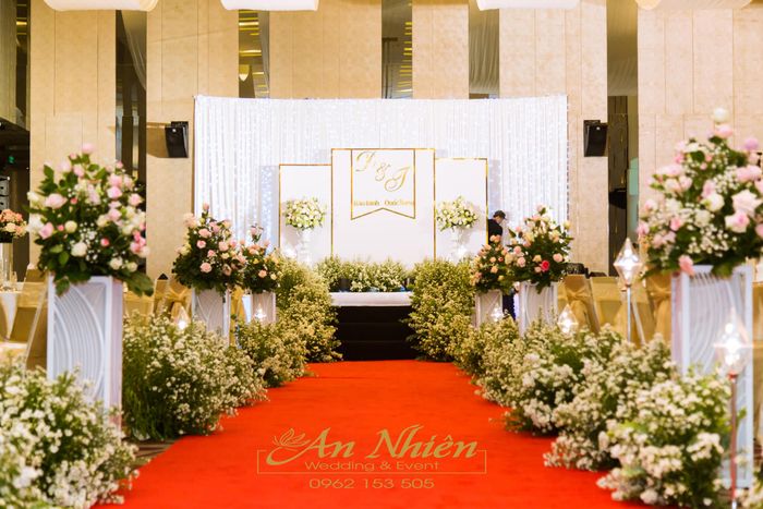 Không gian tiệc cưới sang trọng được thiết kế bởi An Nhiên Wedding & Event