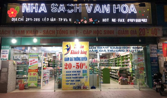 Không gian hiện đại và kho sách phong phú tại Nhà Sách Văn Hóa Vinh