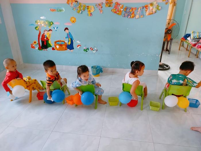 Giờ học sáng tạo đầy hứng khởi tại Mầm Non Tuổi Thơ