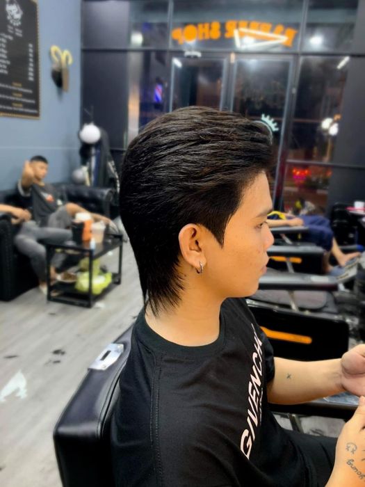 Không gian sáng tạo tại BarberShop Huỳnh Huy - Ảnh 1