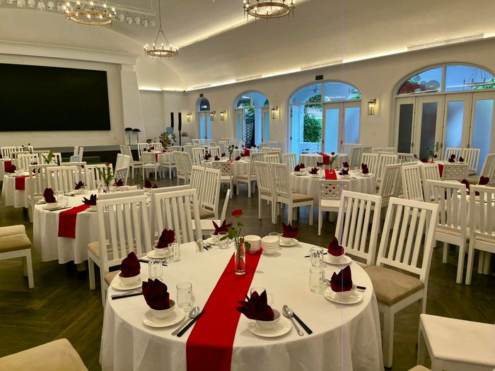 Không gian sang trọng tại Ngọc Trai Restaurant