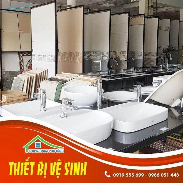 Không gian trưng bày ấn tượng tại Showroom VLXD Hoàn Thiện Phú Bình