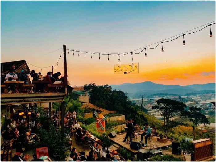 Hình ảnh Lululola Coffee+ - góc check-in đẹp như mơ giữa lòng Đà Lạt