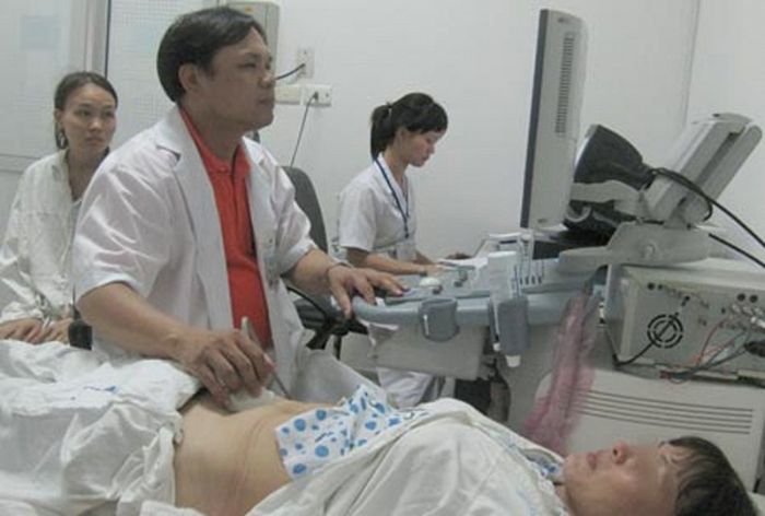 Hình ảnh phòng khám hiện đại với hệ thống máy siêu âm 4D tân tiến