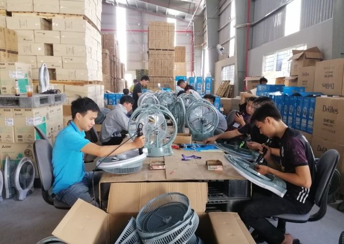 Hình ảnh đội ngũ lao động trẻ trung của Topaz