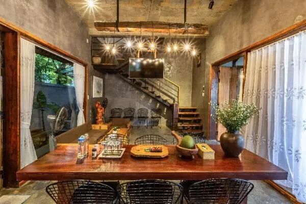 Ảnh 3: Cat Homestay - Không gian nghỉ ngơi đầy nghệ thuật, nơi ánh sáng tự nhiên hòa quyện cùng thiết kế mộc mạc đậm chất Huế.