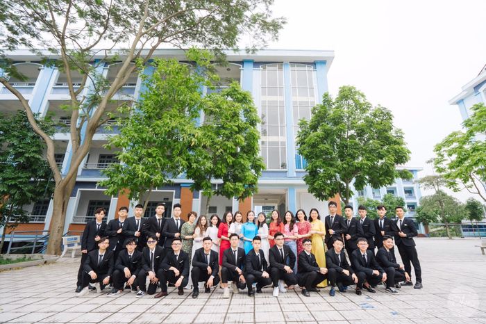 Khuôn viên hiện đại của Trường Phổ thông Chất lượng cao Hùng Vương