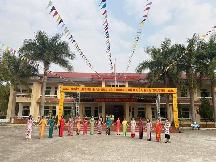 Không gian xanh mát và hiện đại tại THPT Thành phố Lai Châu