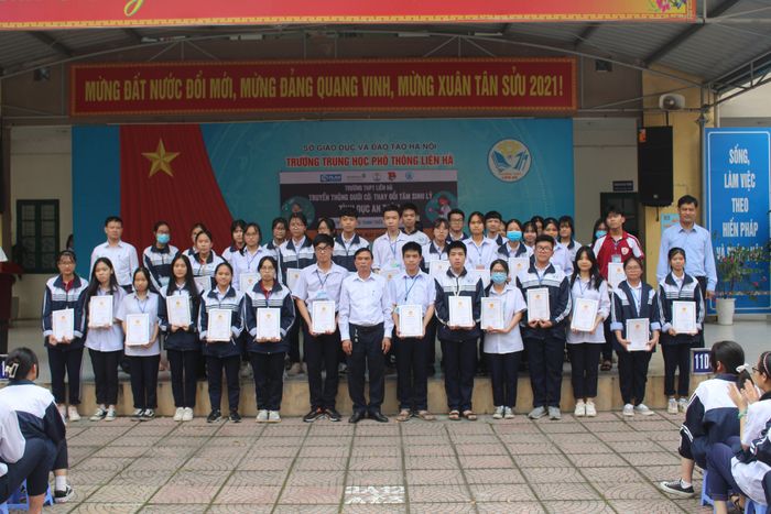 Hoạt động ngoại khóa sôi nổi tại THPT Liên Hà