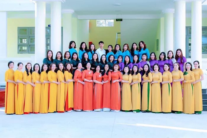 Giờ học ngoại khóa đầy hứng khởi của học sinh