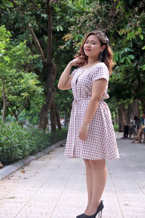 Big Lady luôn chọn người mẫu có vóc dáng đầy đặn để thể hiện các bộ trang phục của mình. Hình ảnh 1