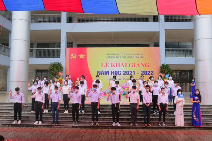 Thư viện hình ảnh đa dạng về hoạt động giảng dạy tại THPT Chuyên Lê Quý Đôn