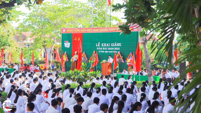 Hình ảnh Trường THPT Lệ Thủy - Nơi lưu giữ truyền thống học tập và giáo dục đỉnh cao