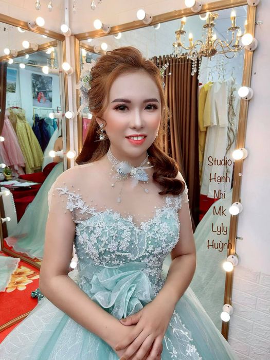 Khoảnh khắc tỏa sáng cùng phong cách make-up chuyên nghiệp Studio Hạnh Nhi