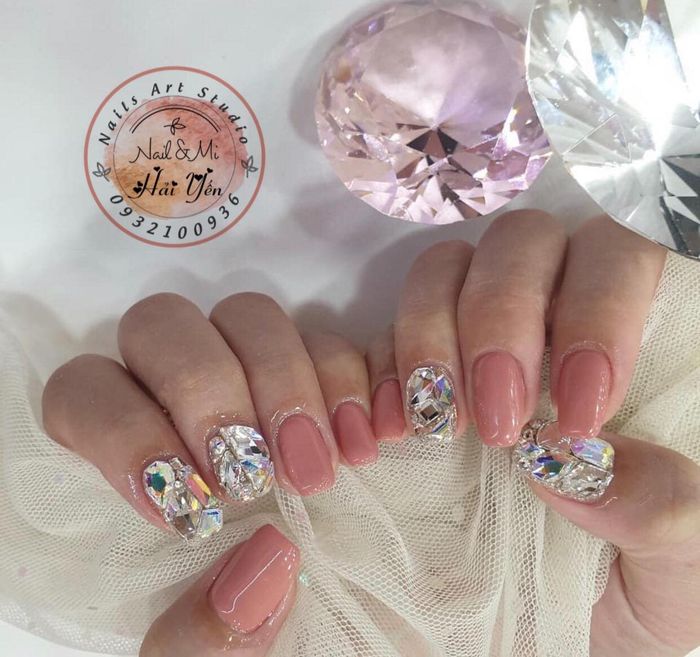 Nail Hải Yến – Vẻ đẹp rạng ngời qua từng góc ảnh (ảnh 2)