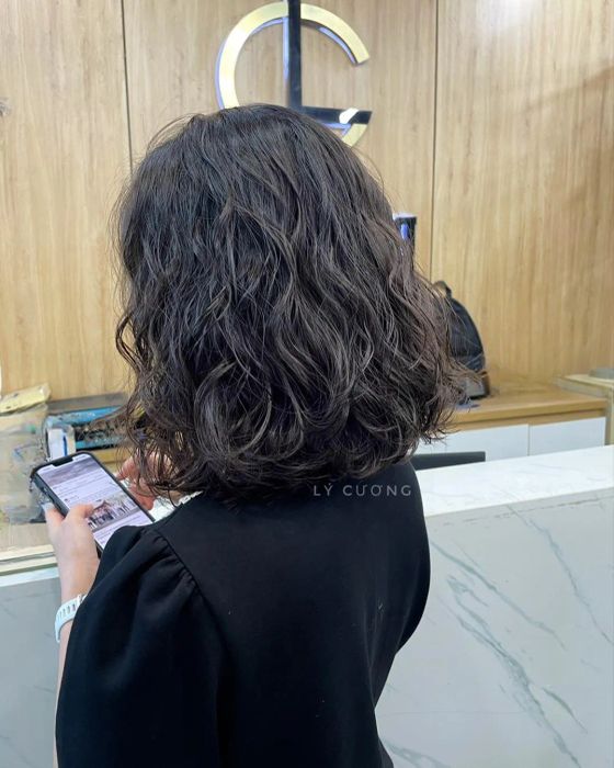 Salon Lý Cương - Không gian thẩm mỹ đầy cảm hứng