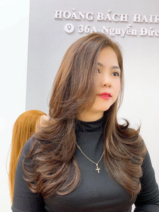 Không gian hiện đại tại Hoàng Bách Hair Salon & Academy