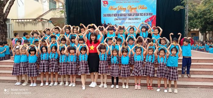 Khuôn viên xanh mát của Trường Tiểu học Cổ Đông