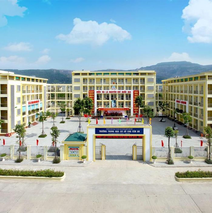 Hình ảnh ấn tượng về khuôn viên trường THCS Chu Văn An Cẩm Phả
