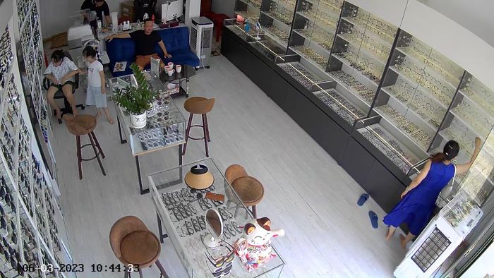 Bộ sưu tập kính đa dạng tại Kính Mắt Tuyên Huệ