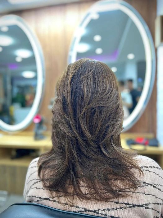 Hình ảnh salon Anh Tài - không gian sang trọng, hiện đại