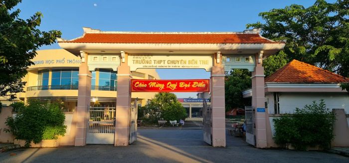 Khoảnh khắc học tập đầy cảm hứng tại THPT chuyên Bến Tre