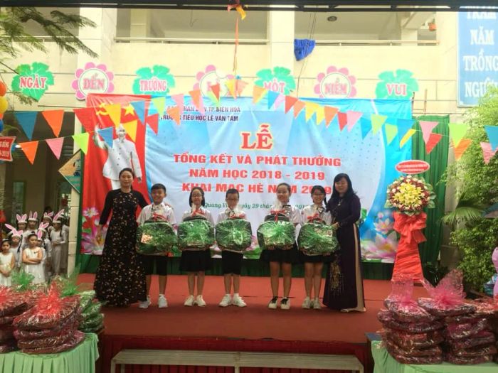 Trường Tiểu học Lê Văn Tám hình ảnh 2