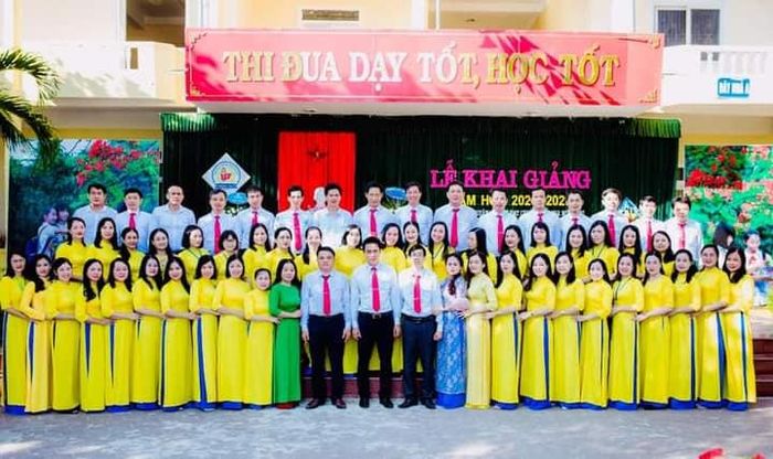 Hình ảnh ấn tượng về cơ sở vật chất hiện đại tại THCS Sông Trí