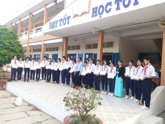 Hình ảnh ấn tượng về Trường THCS Tân Thành - Ngôi trường chất lượng cao với khuôn viên xanh mát