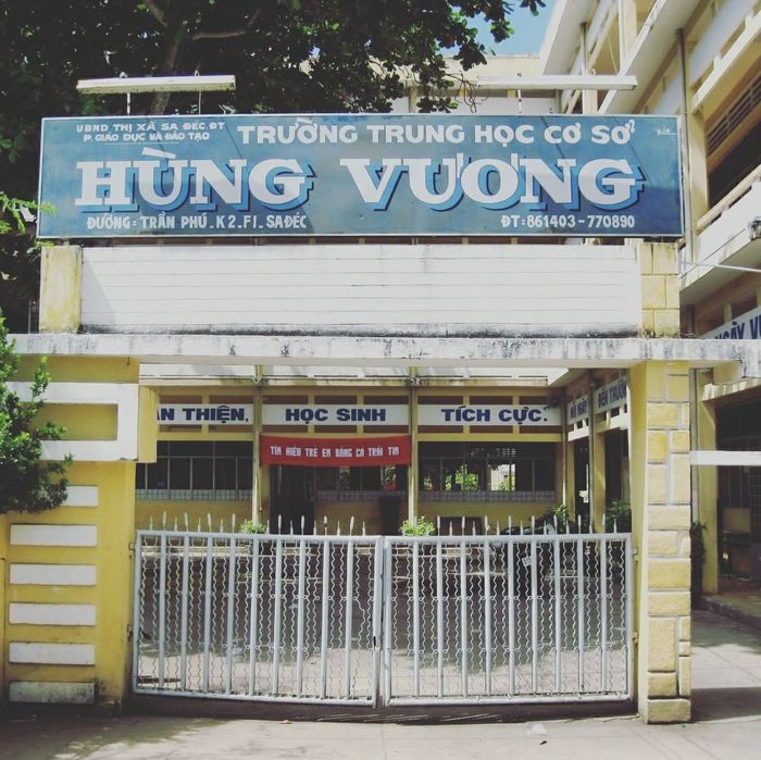 Hình ảnh khuôn viên xanh mát với cơ sở vật chất hiện đại tại Trường THCS Hùng Vương