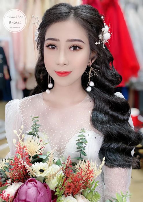 Bộ sưu tập tạo hình cô dâu thanh lịch - Thúy Vy Bridal Ảnh 2