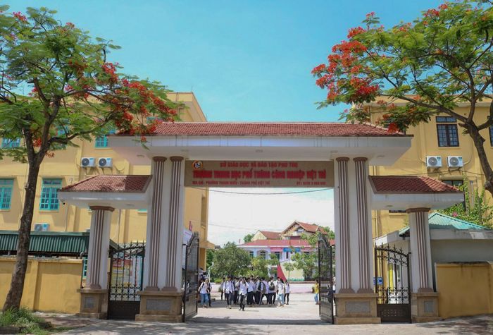 Hình ảnh ấn tượng về Trường THPT Công nghiệp Việt Trì