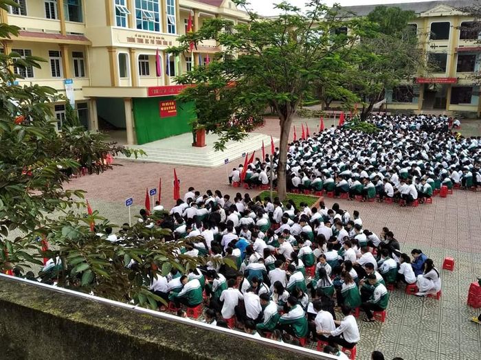 Hình ảnh Trường THPT Đồng Hới - Nơi tạo dựng nền tảng tri thức vững chắc cho thế hệ trẻ
