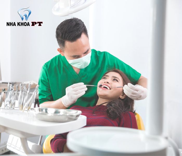 Nha Khoa PT - Hình ảnh 1: Không gian phòng khám sang trọng với đầy đủ trang thiết bị hiện đại, nơi chăm sóc nụ cười của bạn