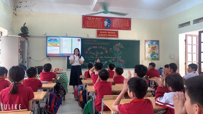 Hình ảnh thứ hai về Trường Tiểu học Nguyễn Thị Minh Khai - Nơi những bước chân nhỏ được nâng đỡ để vươn xa