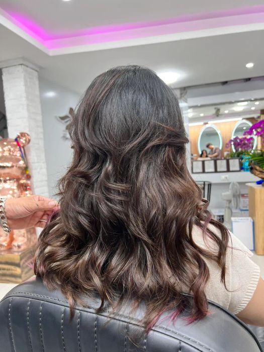Hình ảnh salon Anh Tài - Không gian sang trọng, phong cách chuyên nghiệp