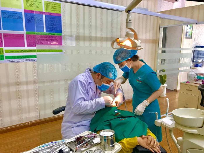 Hệ thống trang thiết bị hiện đại tại Nha Khoa Phương Đông