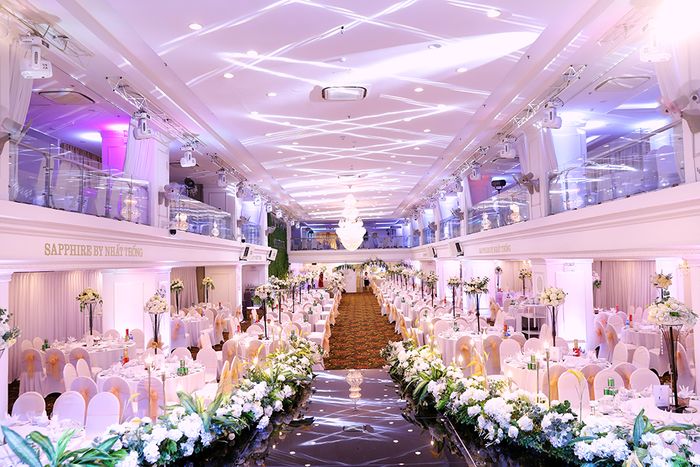 Không gian tiệc cưới lấp lánh tại Azapphire Center