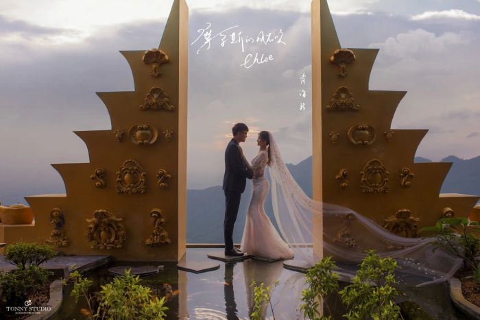 Tonny Studio - Ánh mắt trao nhau trong khung hình thứ hai, lưu giữ nhịp đập trái tim mùa cưới