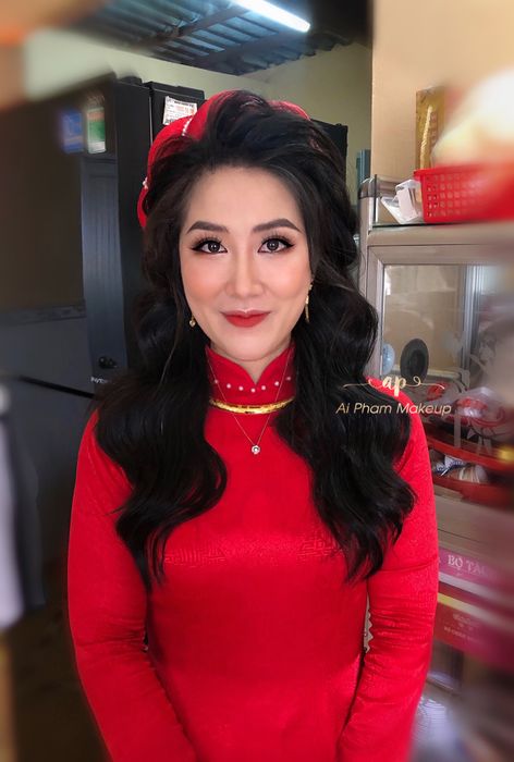 Khoảnh khắc lộng lẫy trong bộ sưu tập trang điểm cô dâu của Ái Phạm Makeup