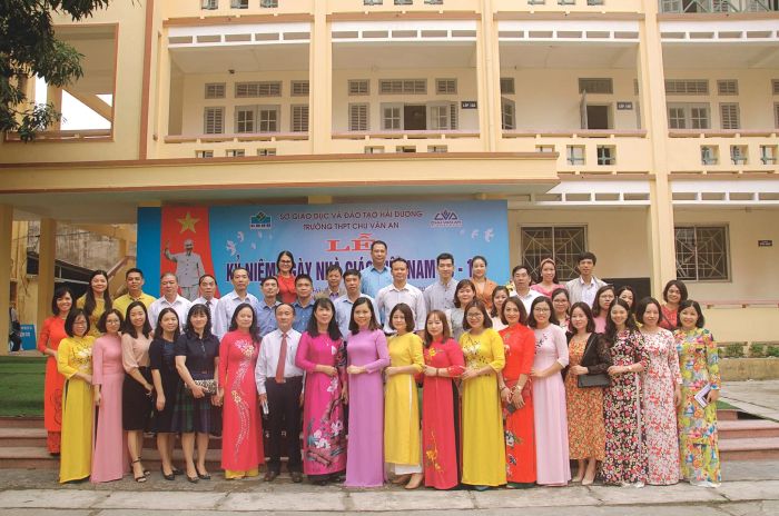 Giờ học ngoại khóa sôi động tại THPT Chu Văn An