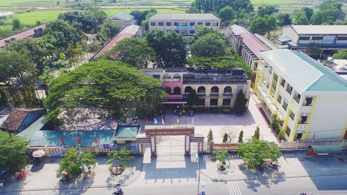Toàn cảnh Trường THPT Số 1 Tư Nghĩa - Nơi chắp cánh ước mơ