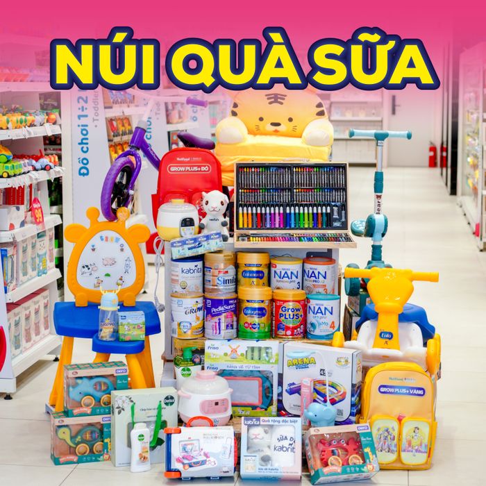Siêu Thị Con Cưng - Hình ảnh 2: Góc trưng bày sản phẩm sữa bột đa dạng thương hiệu với hệ thống phân loại khoa học, dễ tìm kiếm.